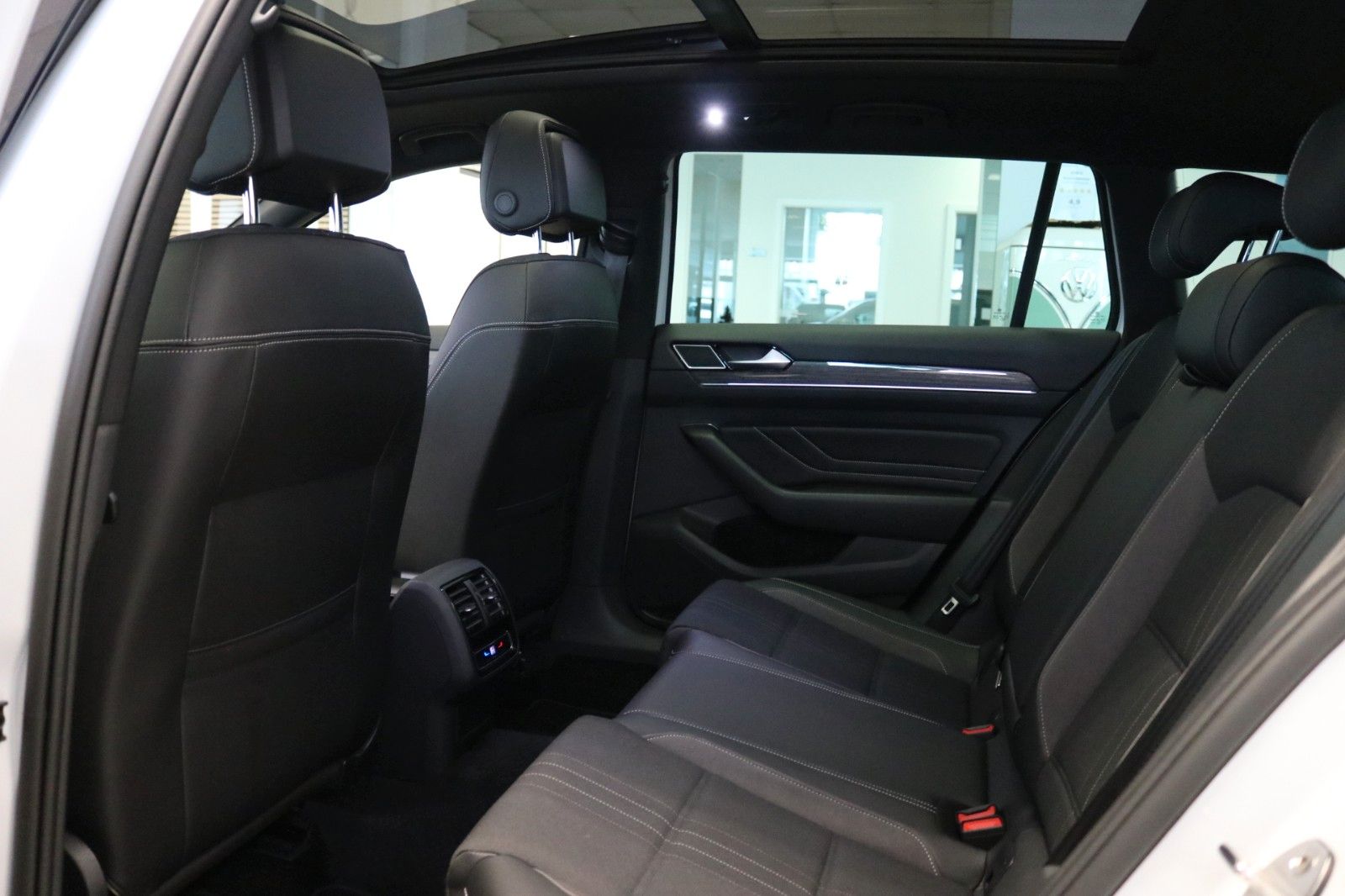 Volkswagen Passat Alltrack 4M AHK Pano STHZ 360 Memory