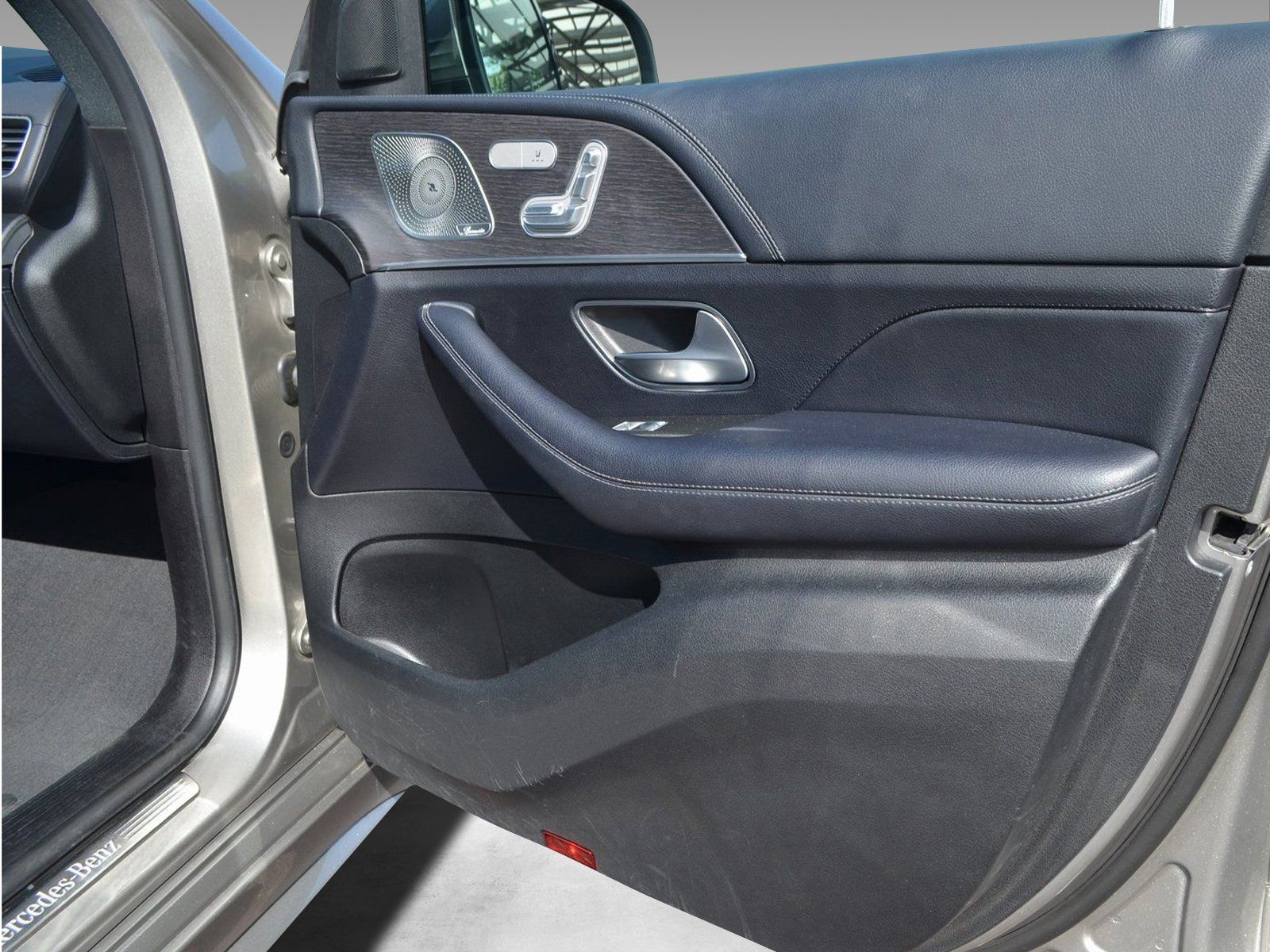 Mercedes-Benz d 4M AMG MULTIBEAM 360° AHK PANO BURMESTER AIRMA