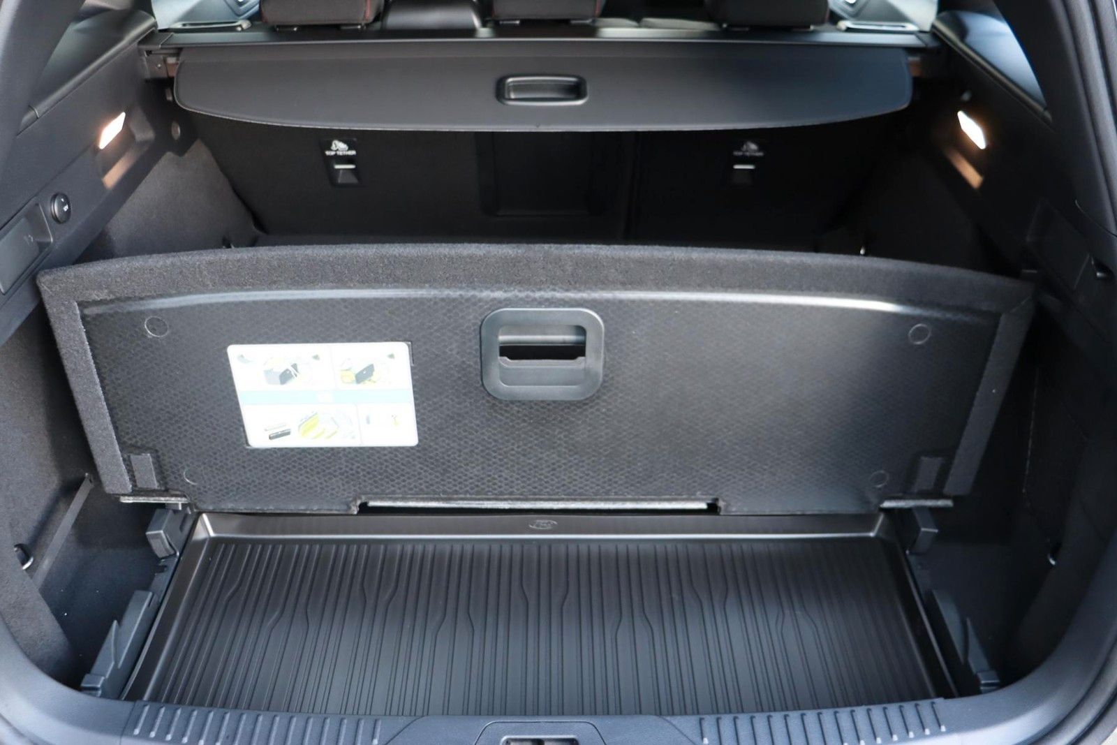 Ford Focus ST-Line X 1.0 Matrix LED 4,99% FIN*