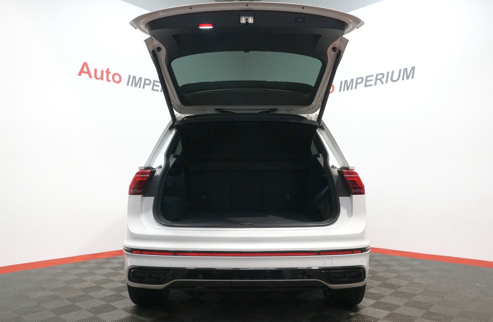 Volkswagen Tiguan R-Line 4Motion 2.0TDI*BlackStyle*IQ.Light