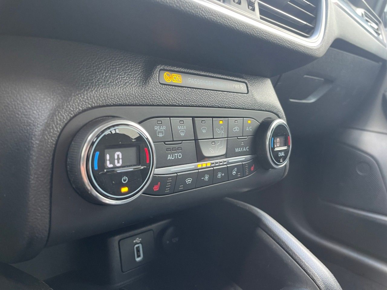 Ford Focus 1.5D Turnier Active - Samsaru's Car Outlet