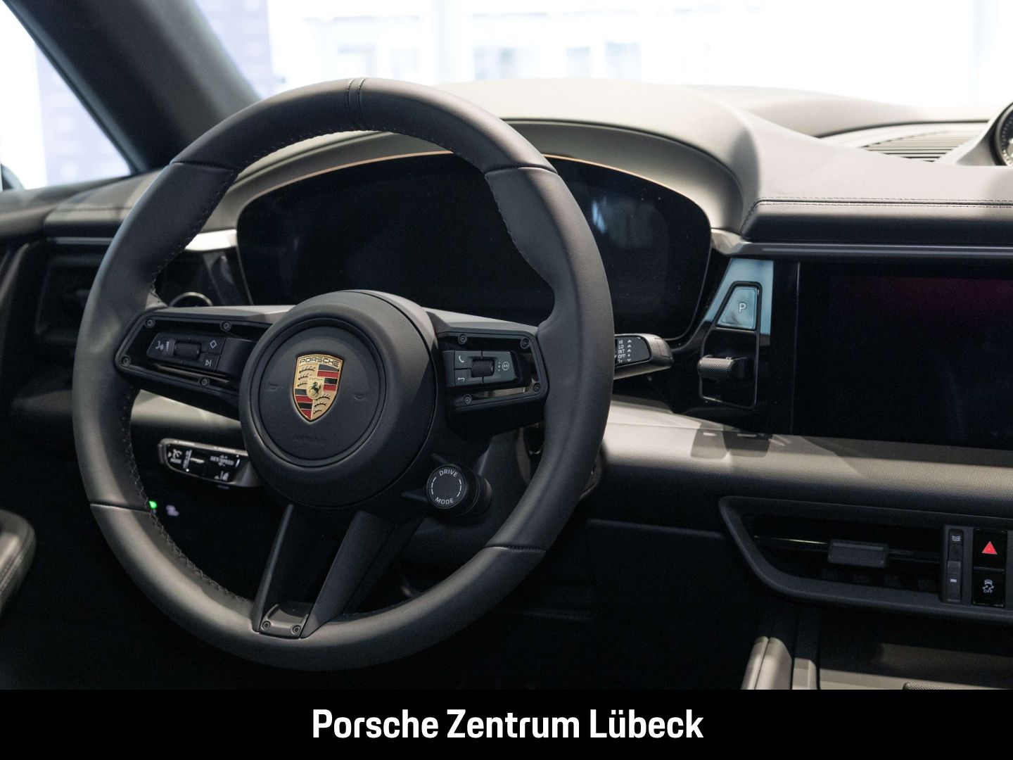 Porsche Macan - Samsaru's Car Outlet