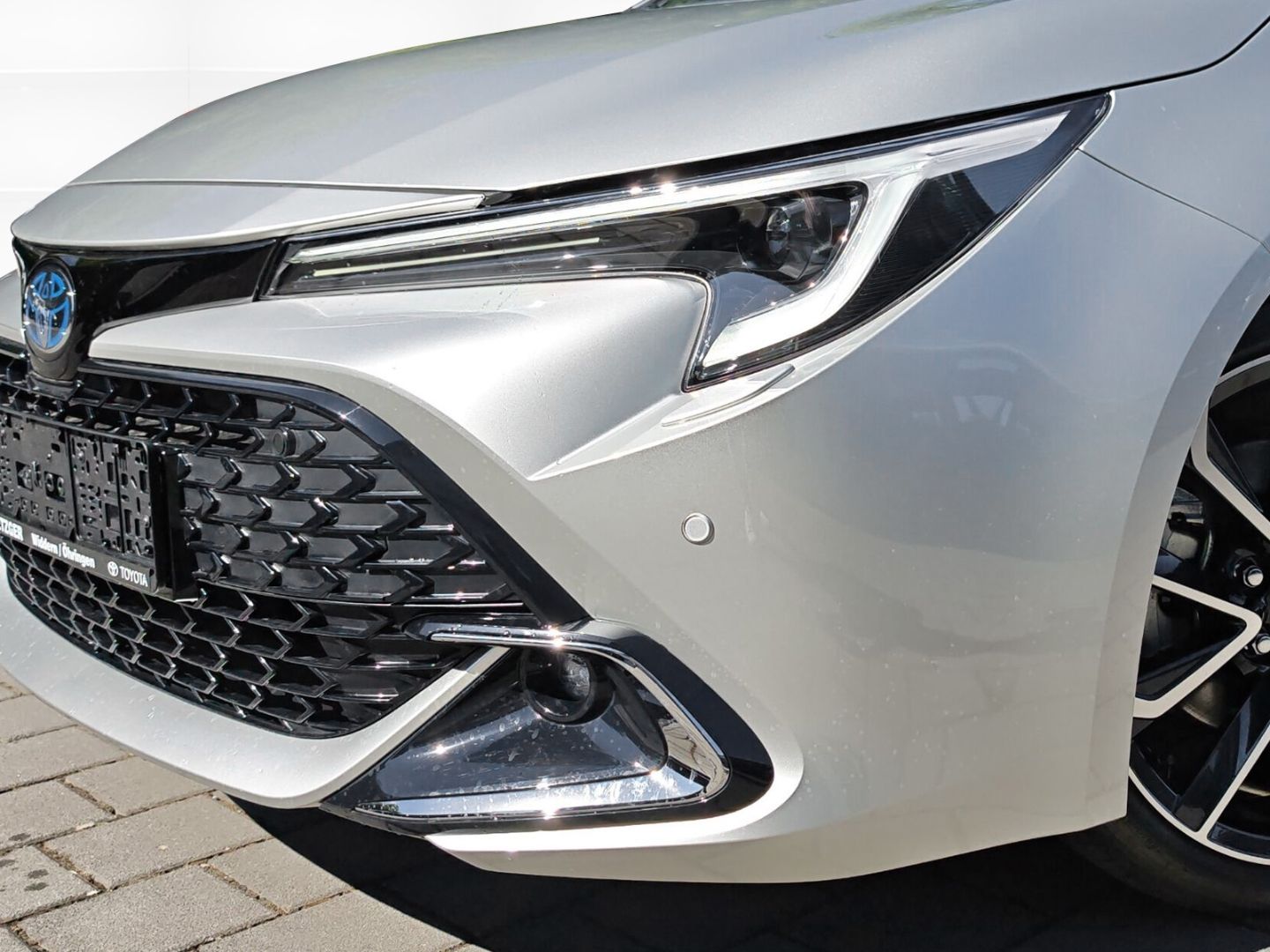 Toyota Corolla Touring Sports 2.0 Hybrid Lounge +Matrix