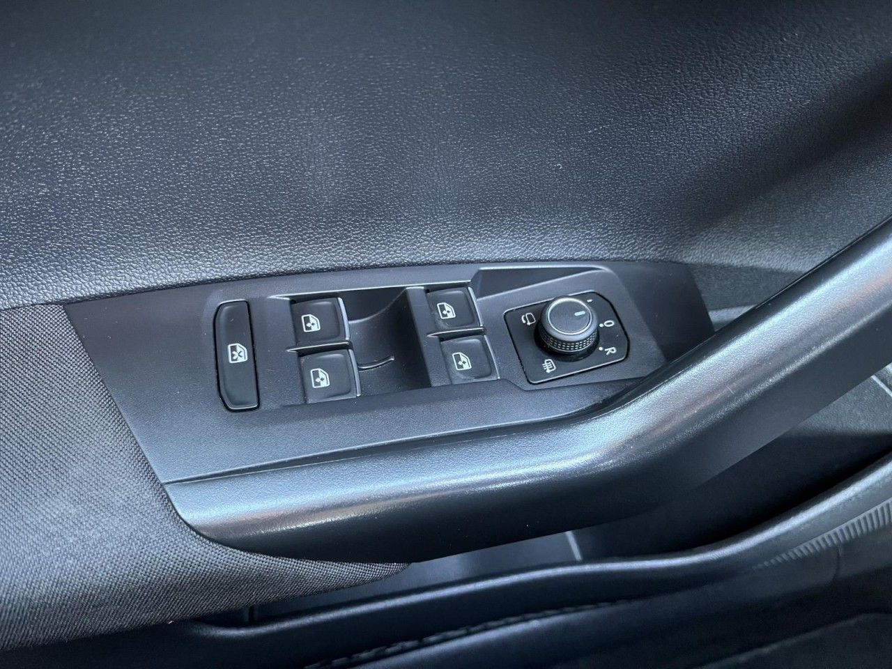 Volkswagen Taigo 1.0 TSI Style - Samsaru's Car Outlet