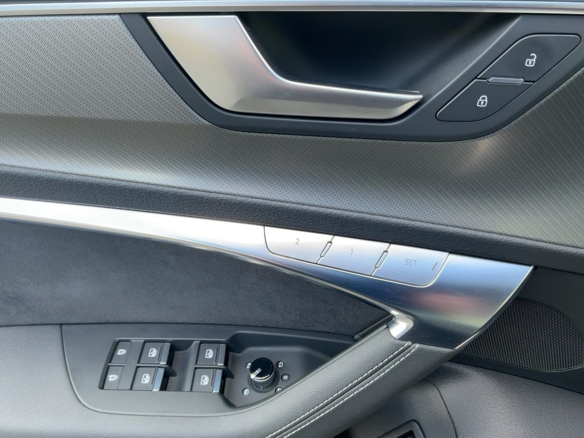 Audi A6 Limousine 40 TDI S-TR DESIGN - Samsaru's Car Outlet