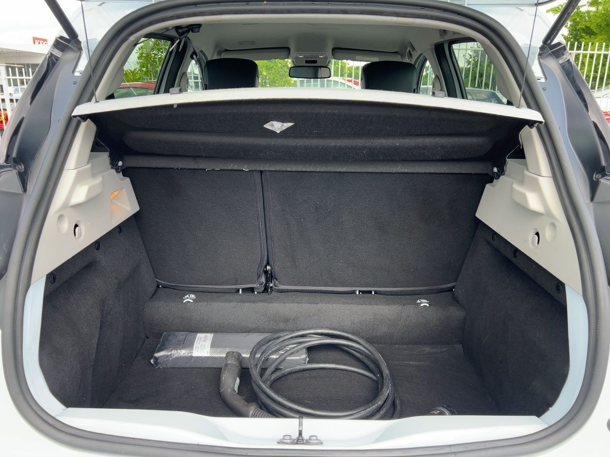 Renault ZOE INTENS R135 - Samsaru's Car Outlet