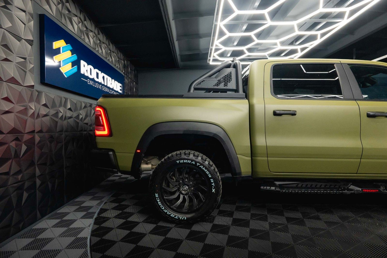Dodge RAM 5.7 V8 HEMI 4x4 LARAMIE OFFROAD TRX Styling