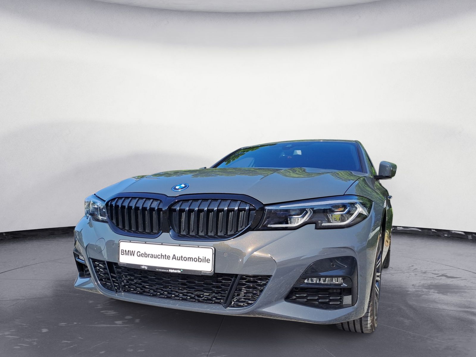 BMW 330e M Sport - Samsaru's Car Outlet