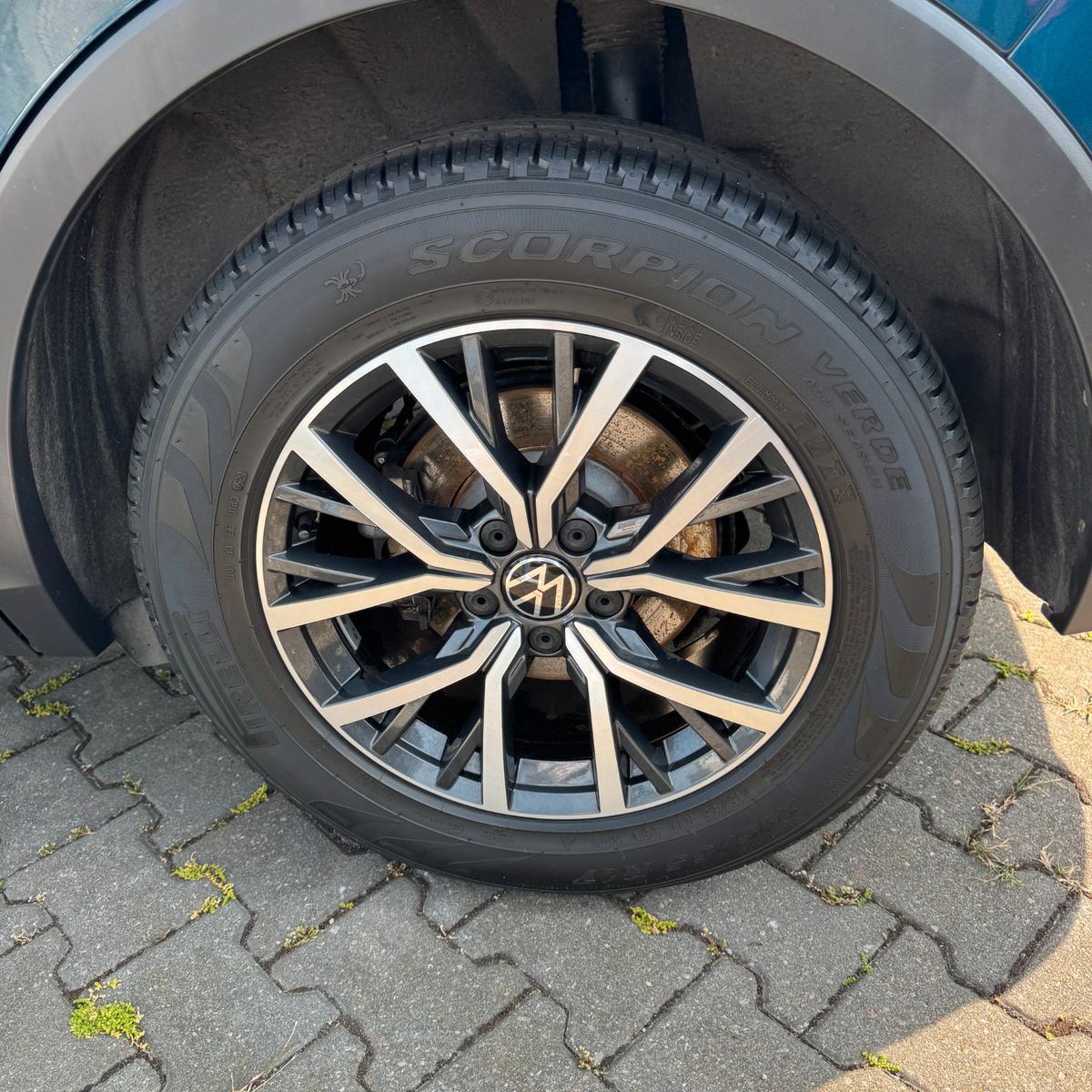 Volkswagen Tiguan Life 2.0 TDI - Samsaru's Car Outlet
