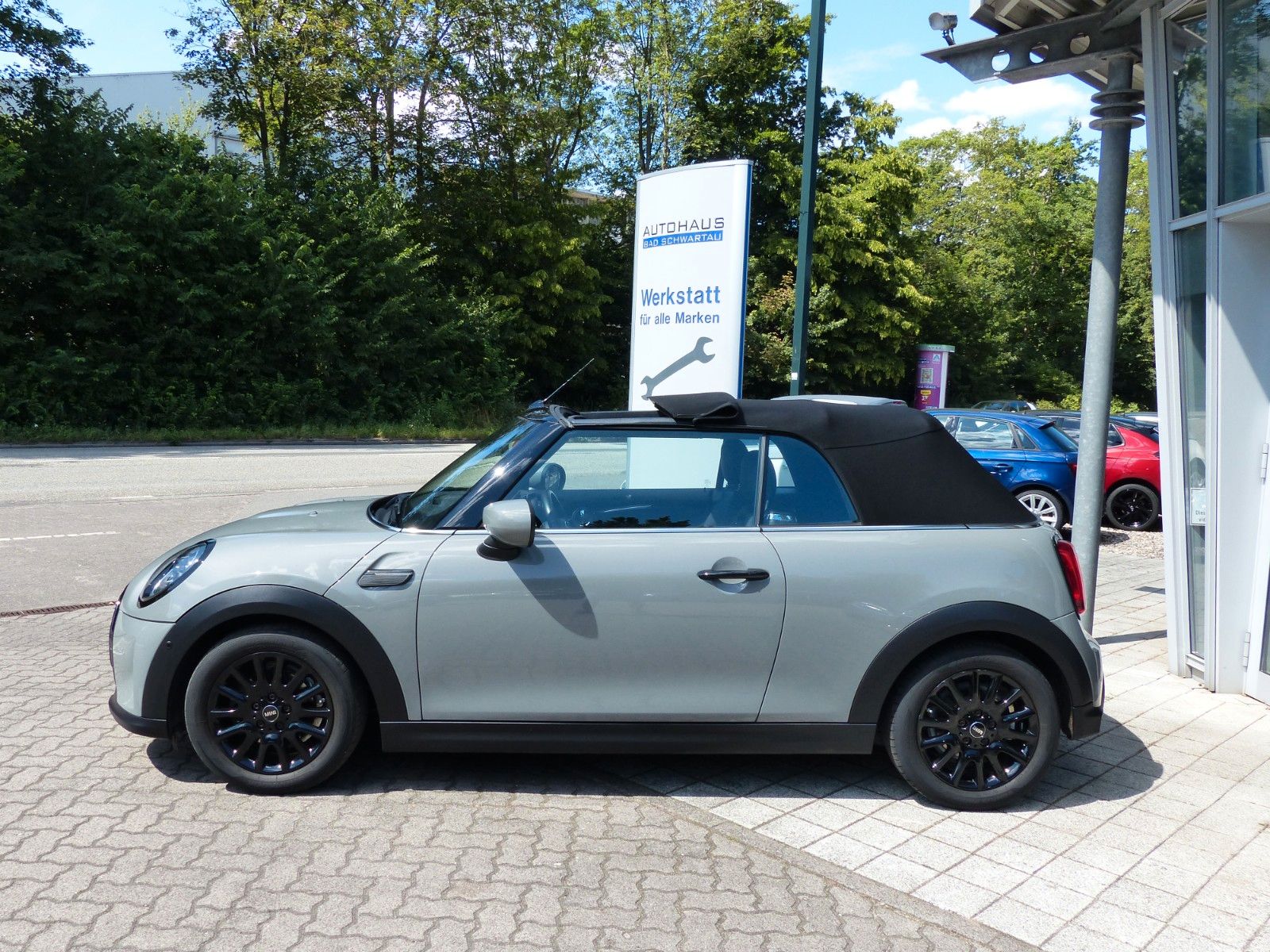 MINI One Cabrio Classic - Samsaru's Car Outlet