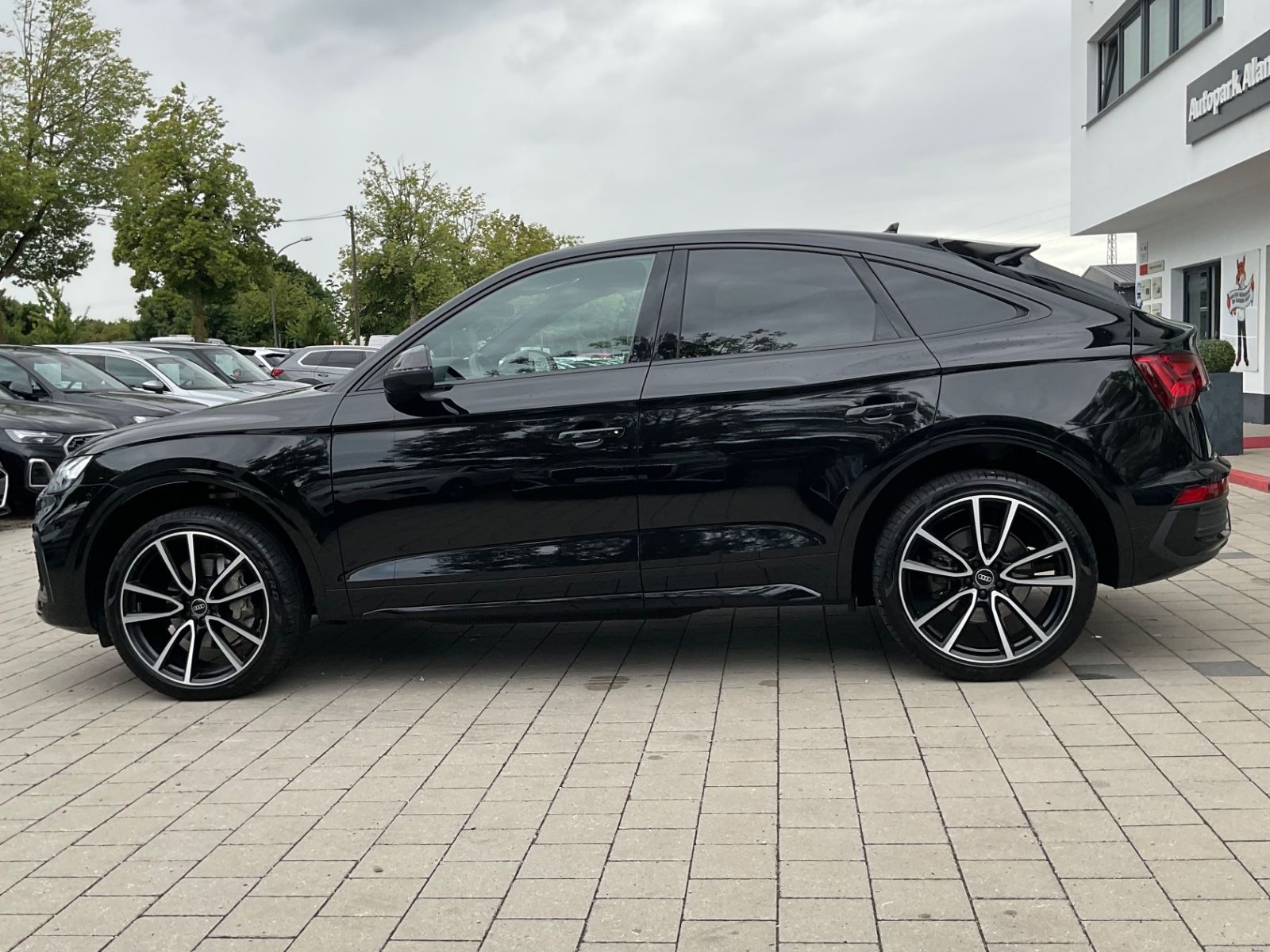 Audi Q5 Sportback 40 TDI S Line - Samsaru's Car Outlet