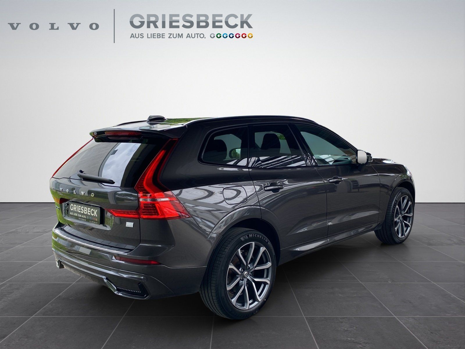 Volvo XC60 T8 Ultimate Dark Recharge AWD*AHK*Pano*WiPa