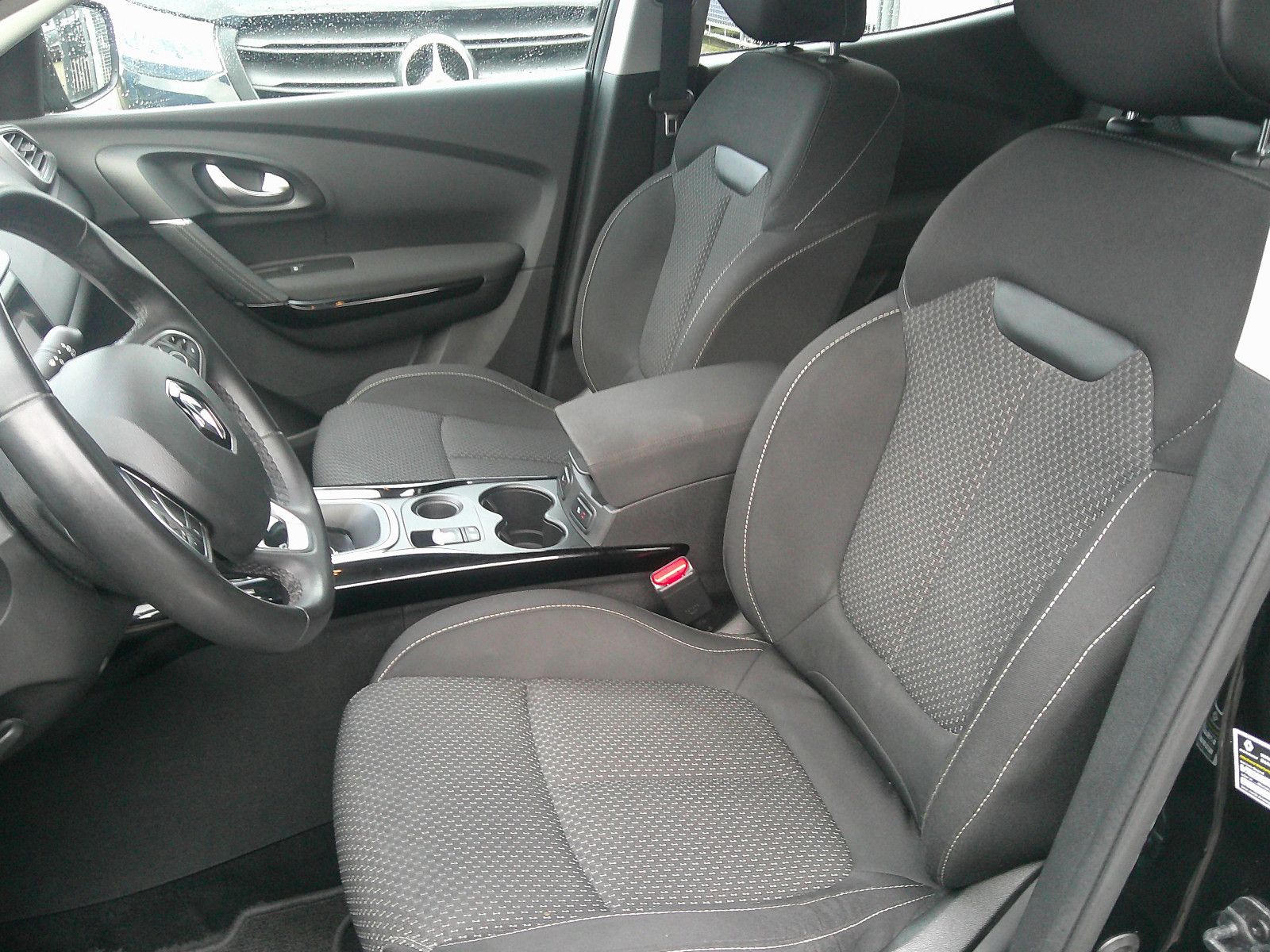 Renault Kadjar Business Automatik Edition - Samsaru's Car Outlet