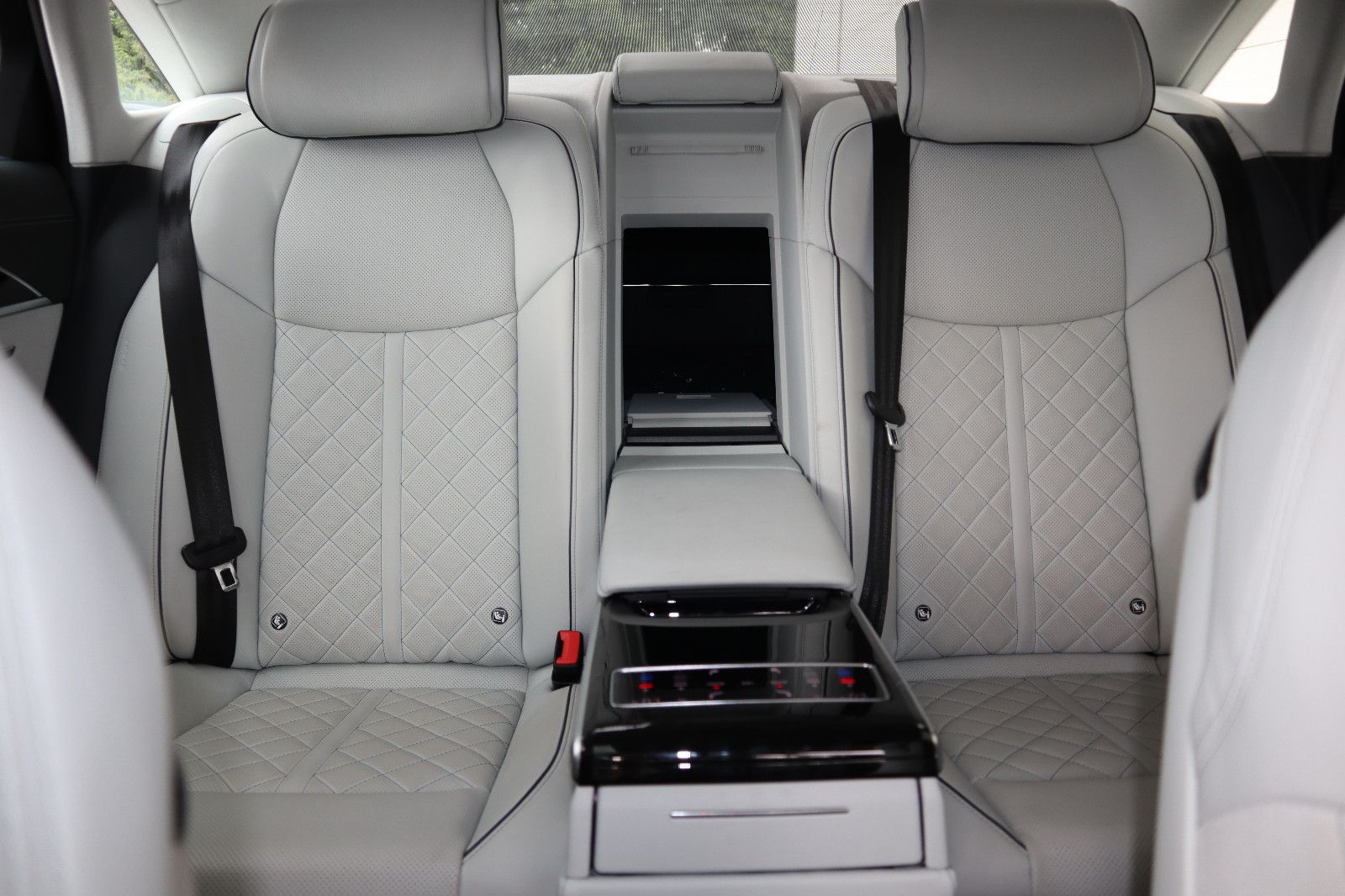 Audi A8 50 TDI exclusive S-LINE - Samsaru's Car Outlet