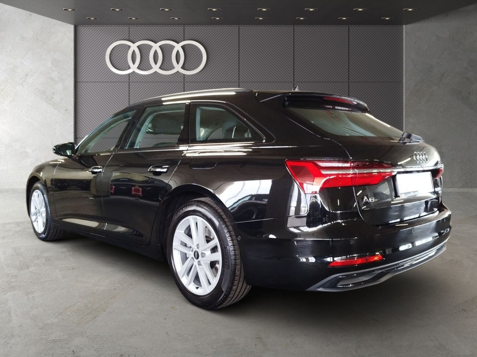Audi A6 Avant 50 TFSI e quattro S tronic - Samsaru's Car Outlet