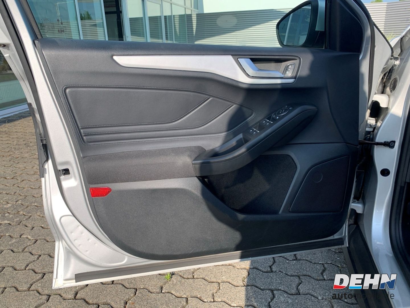 Ford Focus Turnier 1.5 EB AT Cool & Connect - Samsaru's Car Outlet