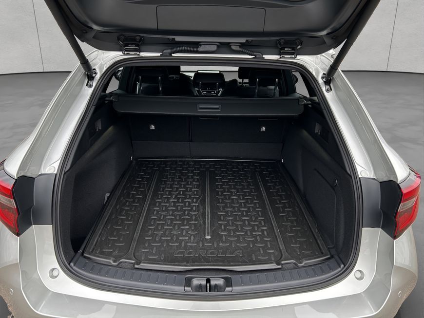 Toyota Corolla 2.0 Hybrid Touring Sports Team D