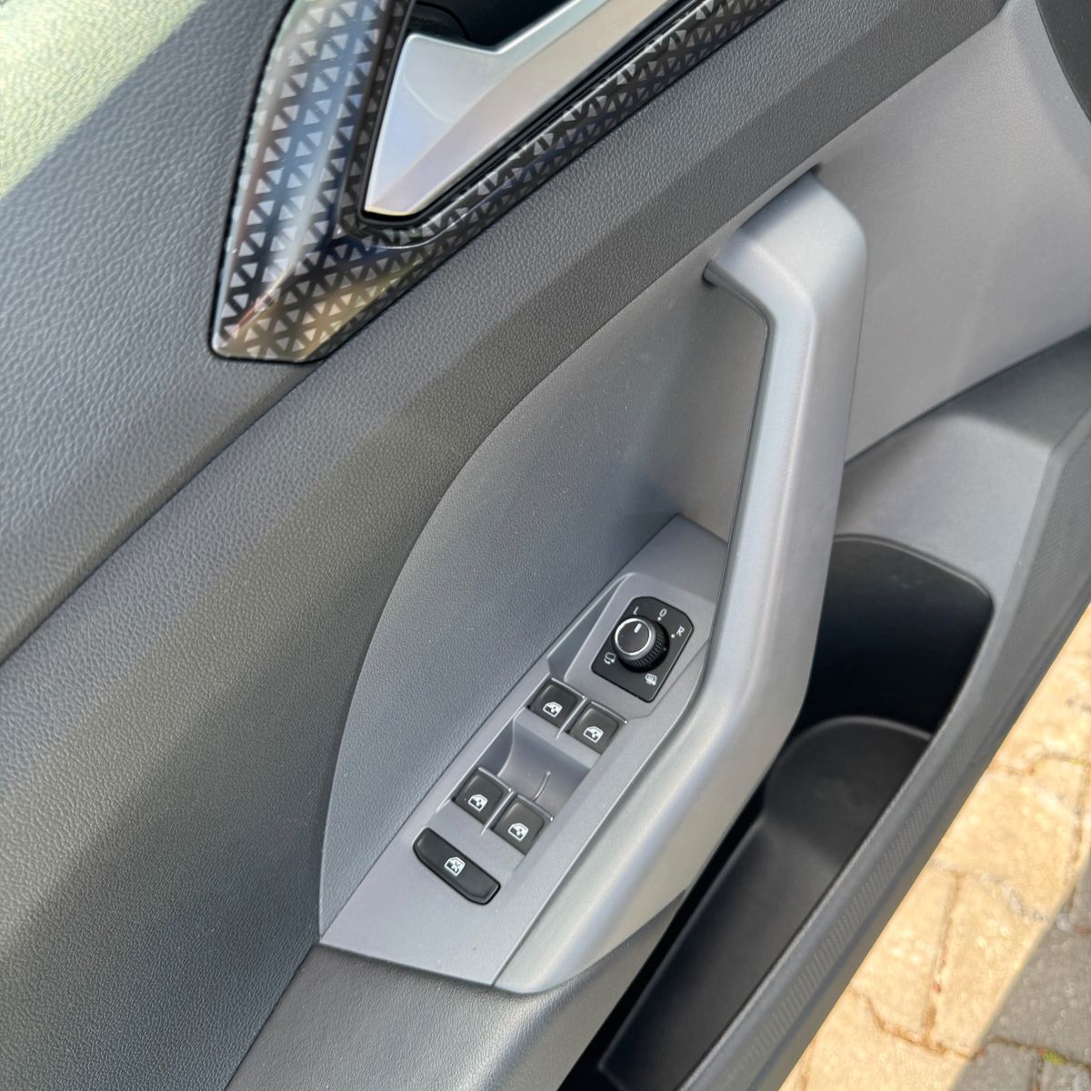 Volkswagen T-Cross Style - Samsaru's Car Outlet