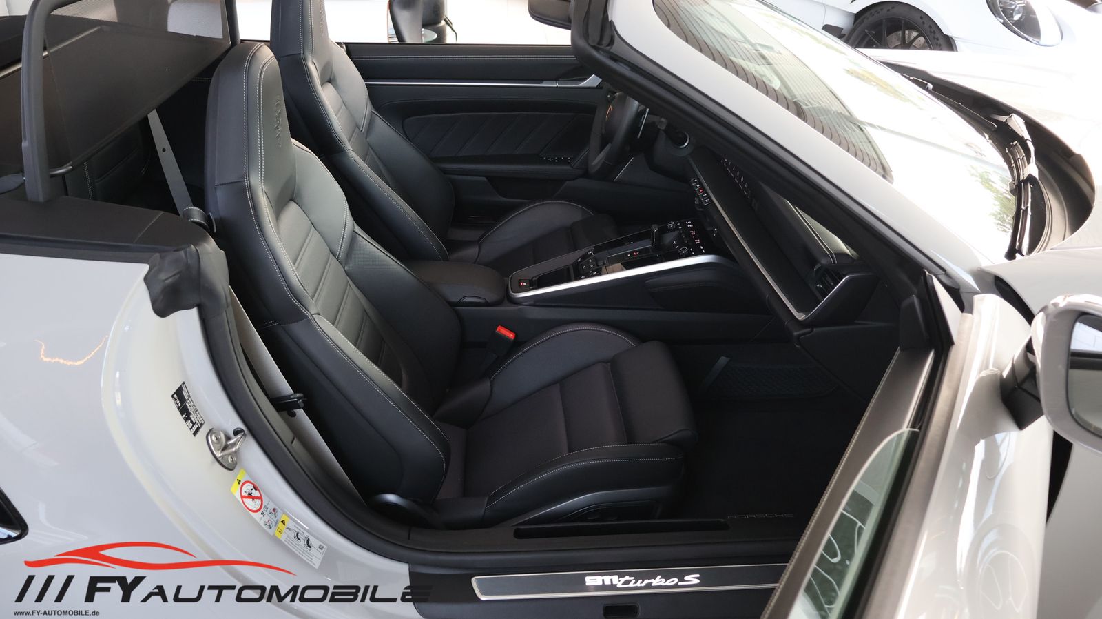 Porsche 992 Turbo S Cabriolet Lift* Keramik* Garantie*