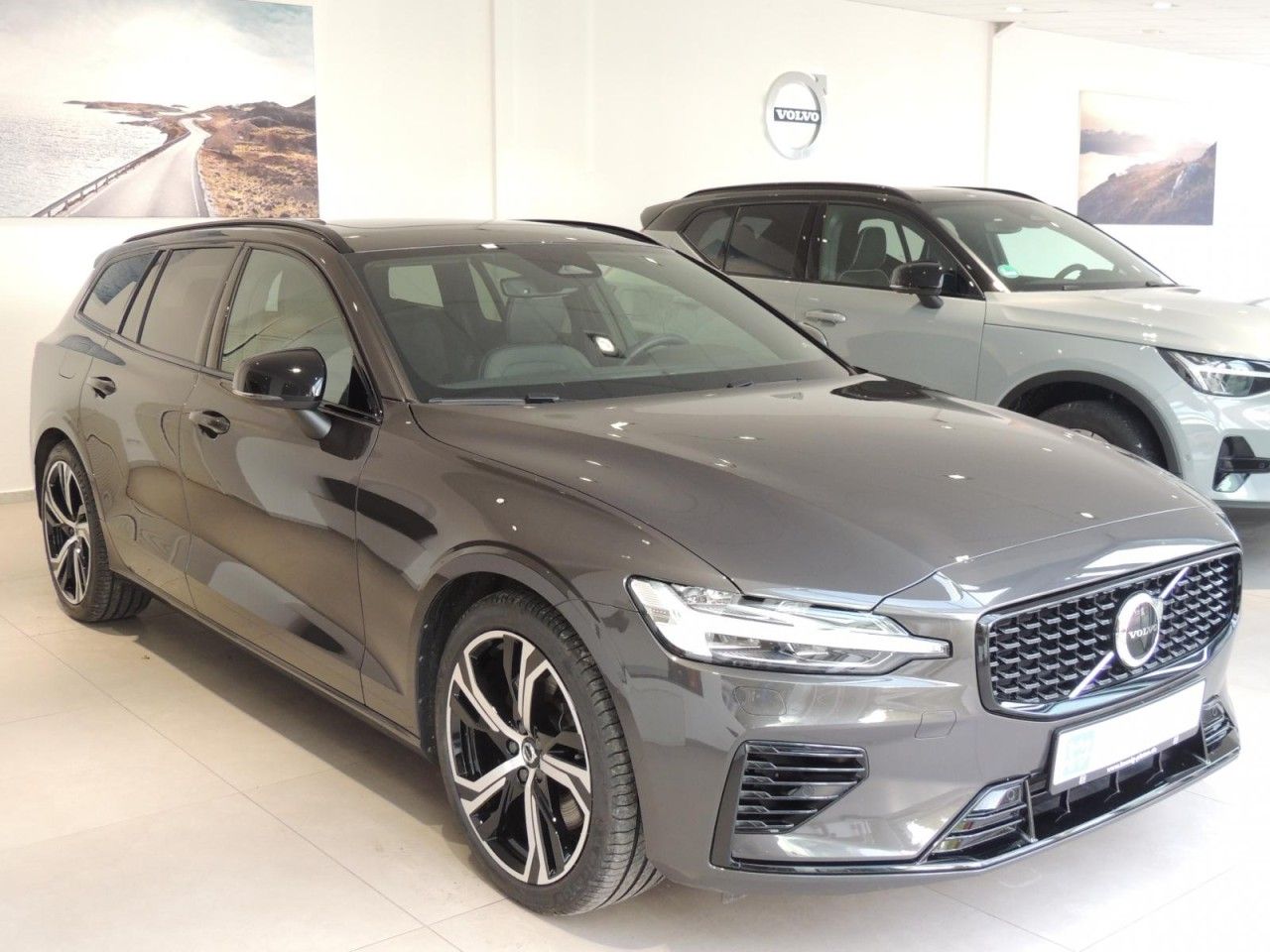 Volvo V60 Recharge T6 AWD Plus Dark Klima Navi