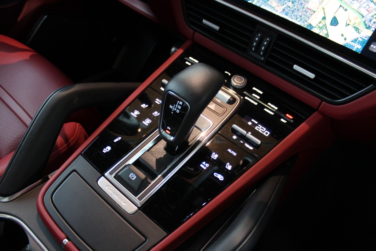 Porsche Cayenne Turbo Sport Design Kreide Approved 201T€