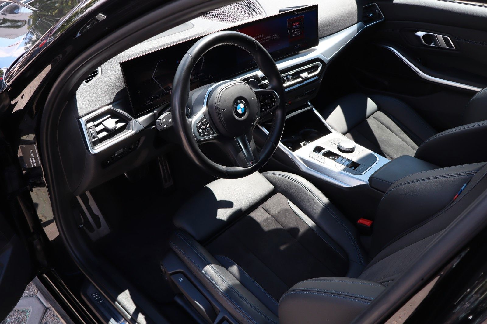 BMW 3 Lim. 320 d xDrive M Sport - Samsaru's Car Outlet