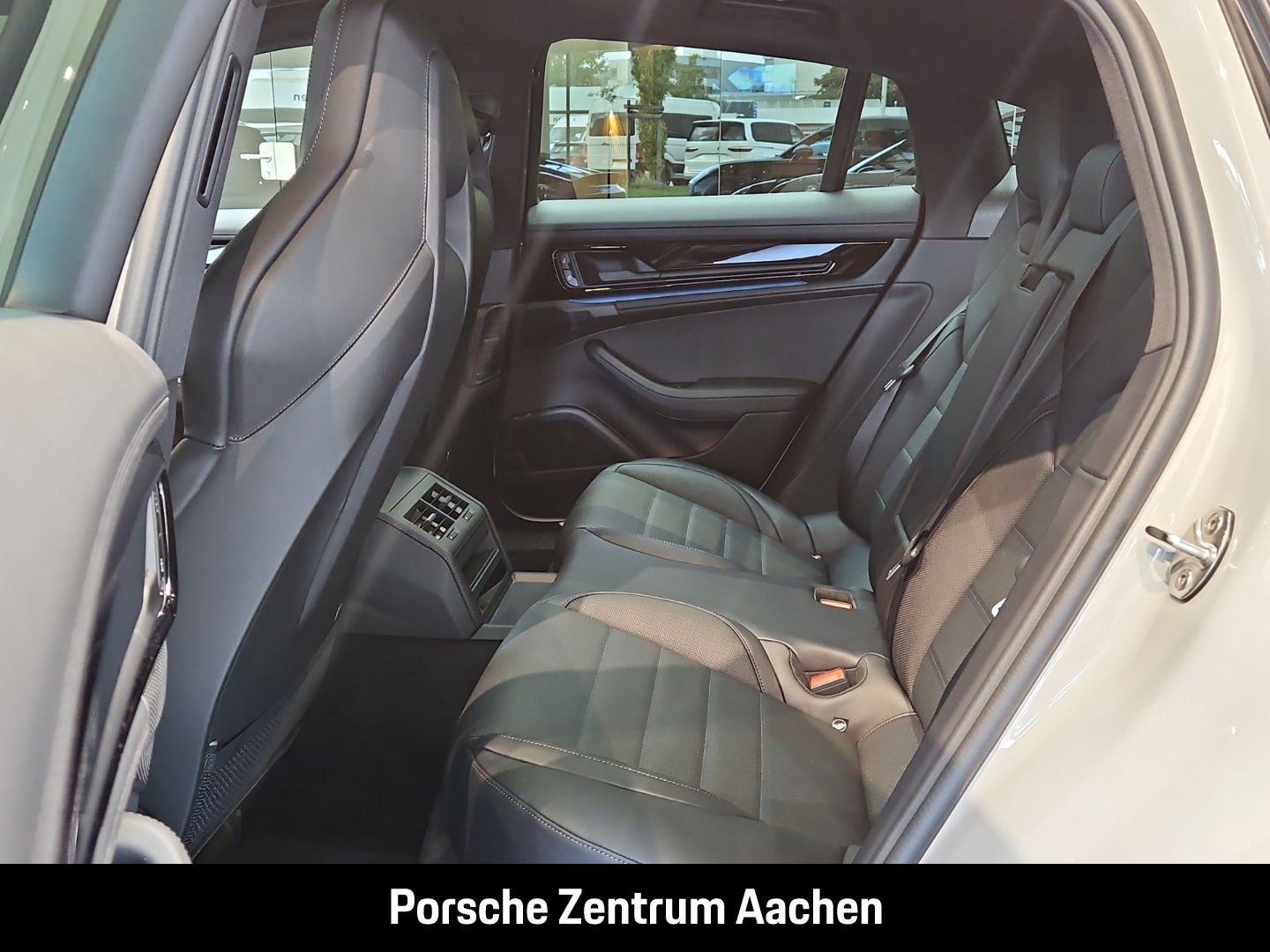 Porsche Panamera 4 E-Hybrid HA-Lenkung HeadUp Sportabgas