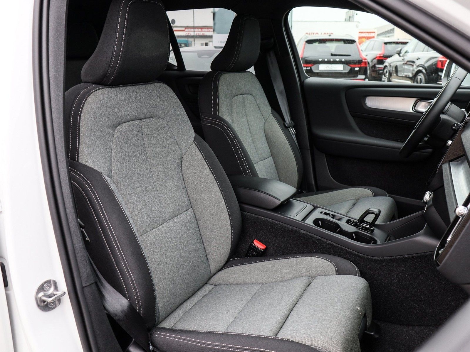 Volvo XC40 B3 (B) Core #AHK/Sitzh./PDC/RFK/Automatik/N