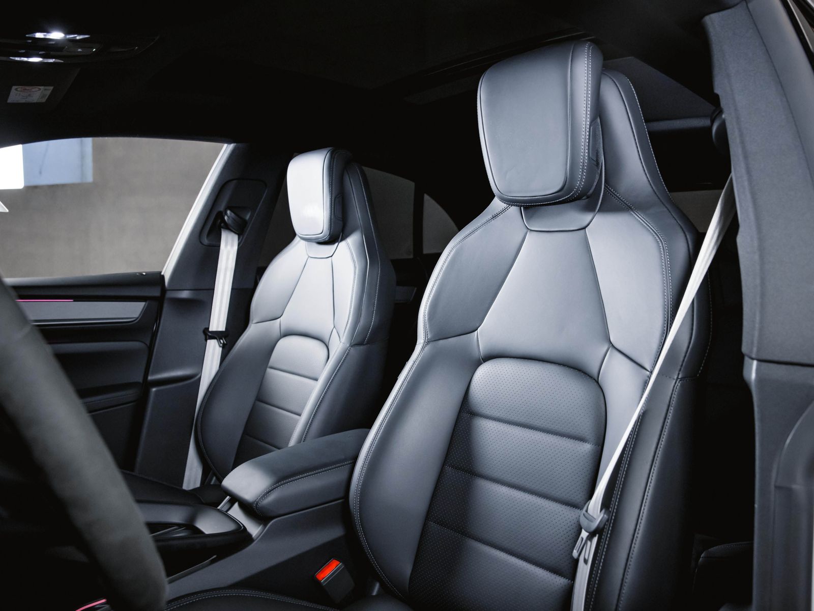 Porsche Macan 4 Electric - Samsaru's Car Outlet