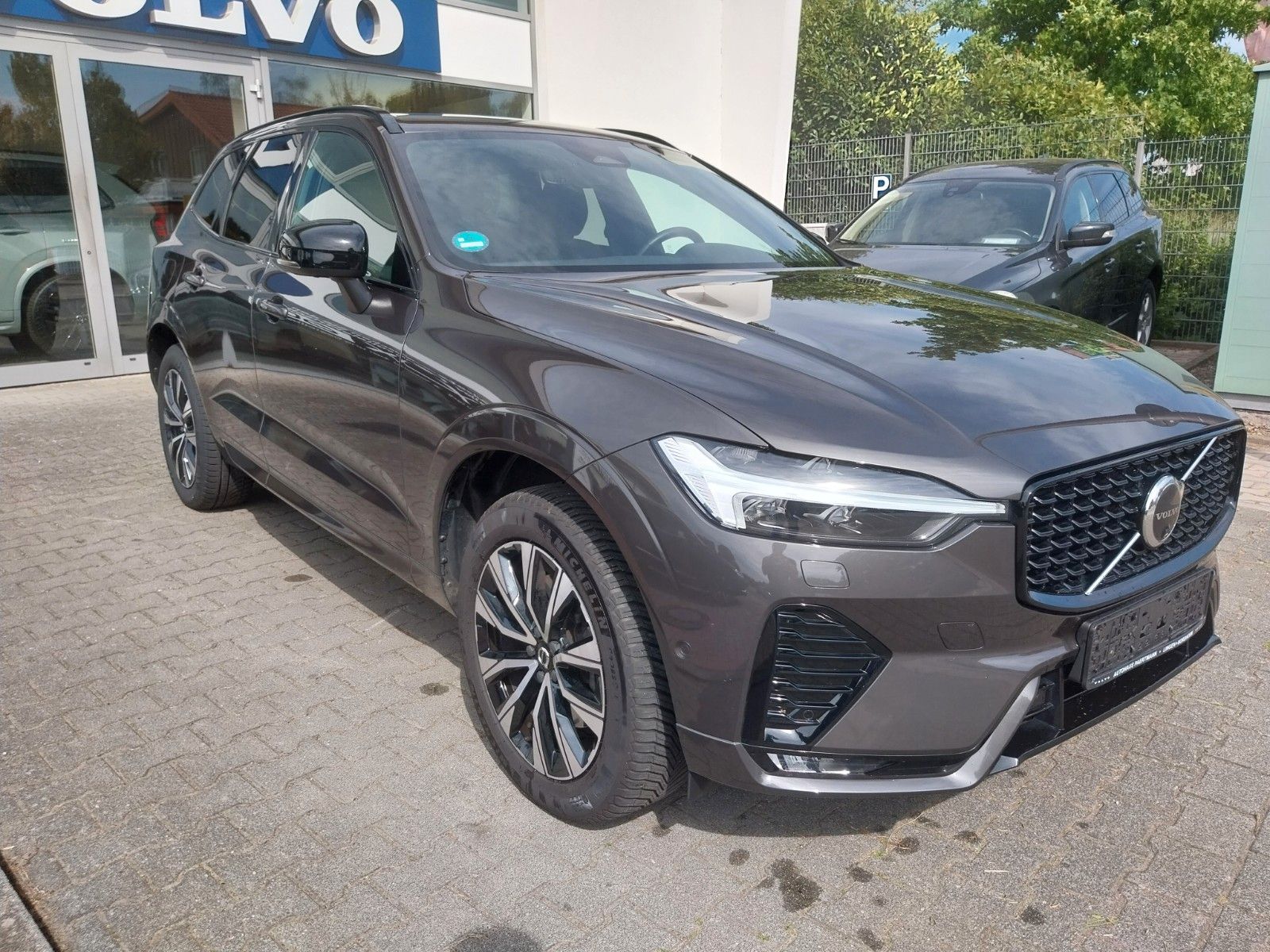Volvo XC60 B4 Plus Dark AWD