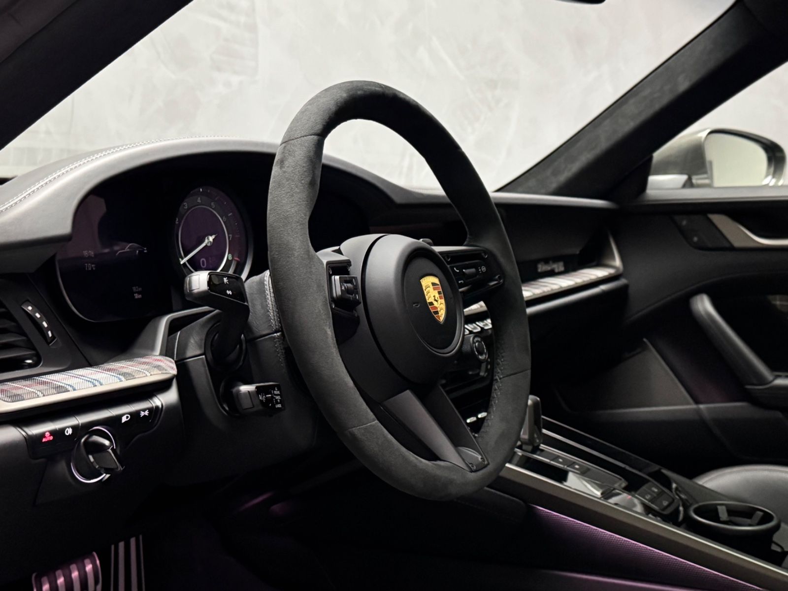Porsche 992 Turbo50 HERITAGE BLANCO COC PY25