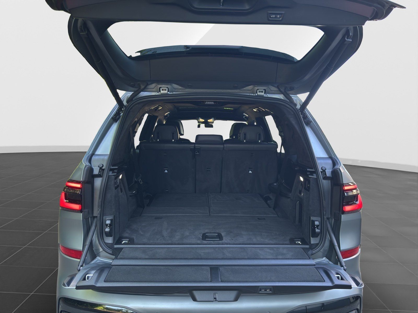 BMW X7 xDrive40d MSportpaket PRO AHK | Kristallschei