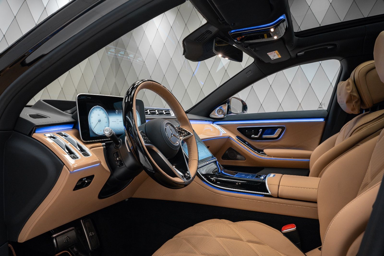 Mercedes-Benz S 680 Maybach - Samsaru's Car Outlet