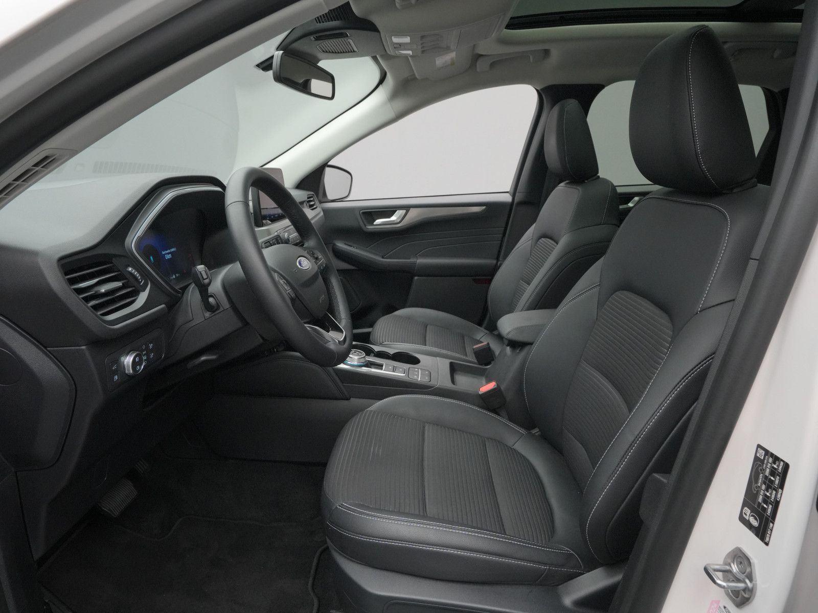 Ford Kuga Titanium X 225PS Plug-in-Hybrid Aut. - Samsaru's Car Outlet