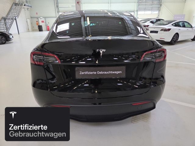 Tesla Model Y Rear-Wheel Drive