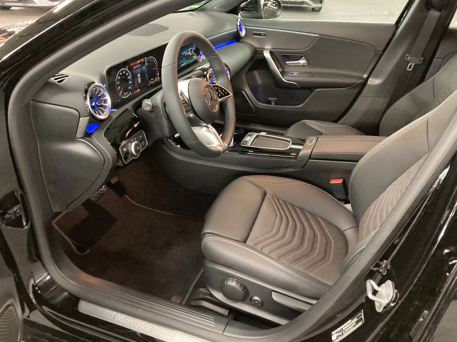 Mercedes-Benz A 250 e - Samsaru's Car Outlet