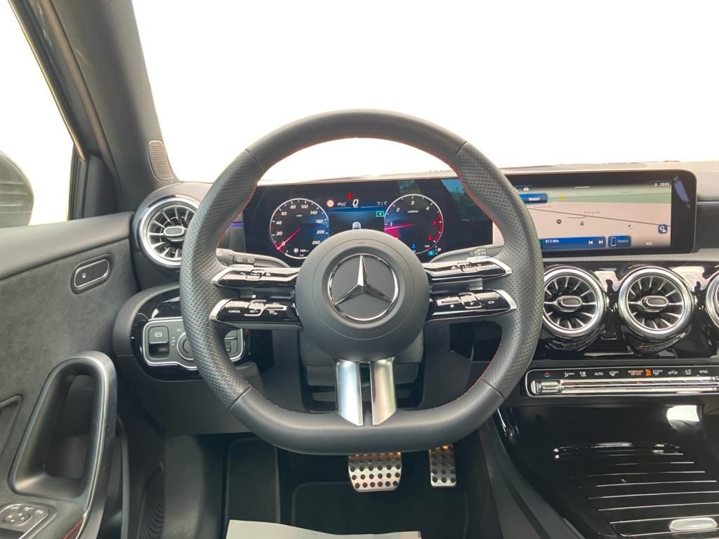 Mercedes-Benz A 200 d AMG Line - Samsaru's Car Outlet