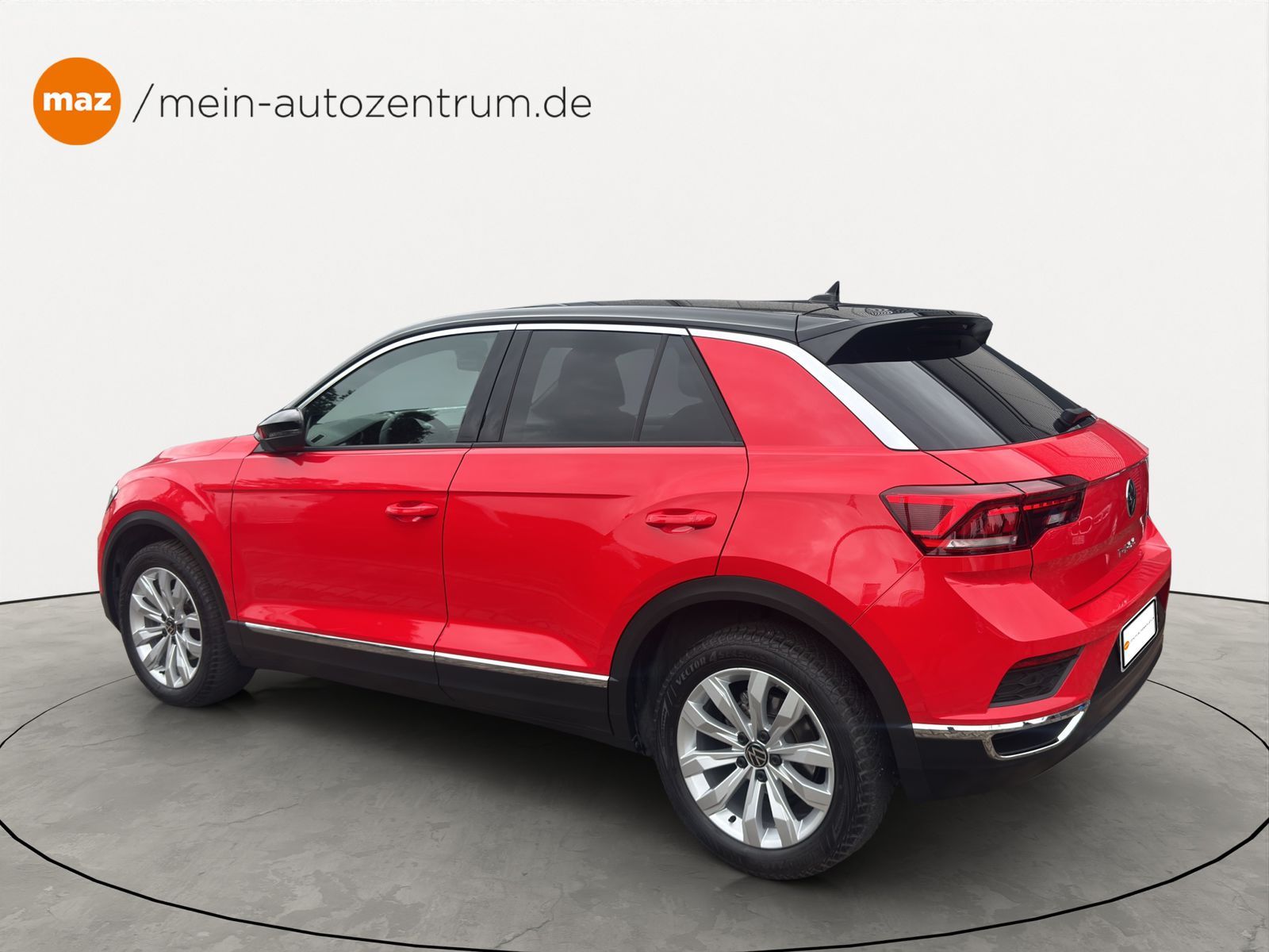 Volkswagen T-Roc 1.5 TSI Sport - Samsaru's Car Outlet