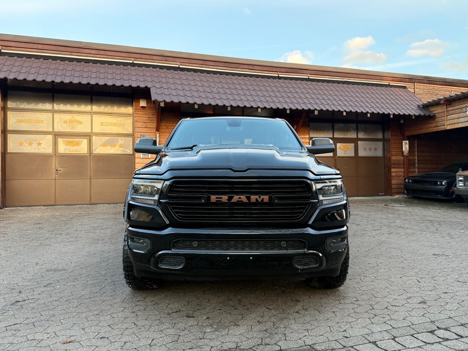 Dodge SPORT*NIGHT*OFFROAD*LIFT*AHK*NAVI*BÜGEL*GARANTIE