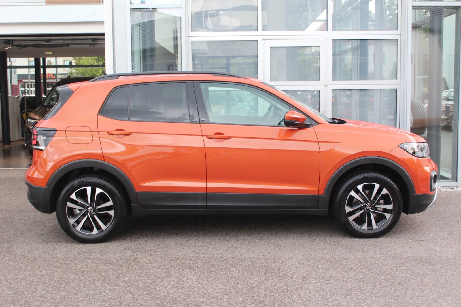 Volkswagen T-Cross United DSG - Samsaru's Car Outlet