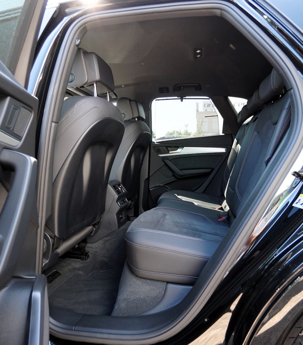Audi Q5 40 TDI quattro S line - Samsaru's Car Outlet