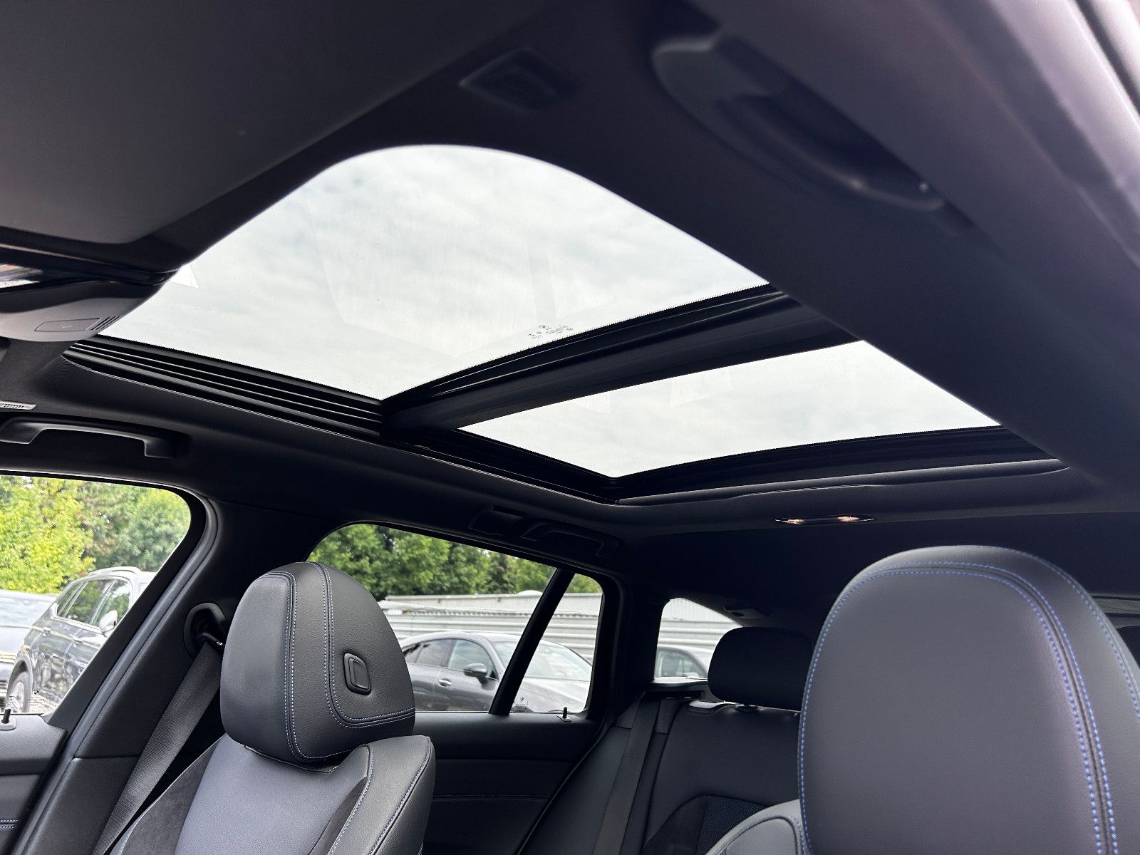 BMW 320 d Touring M Sport - Samsaru's Car Outlet