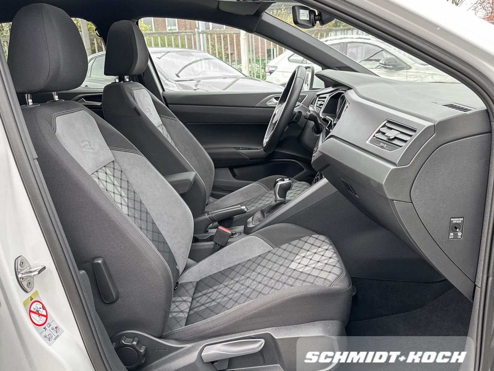 Volkswagen Taigo 1.0 TSI DSG R-Line - Samsaru's Car Outlet