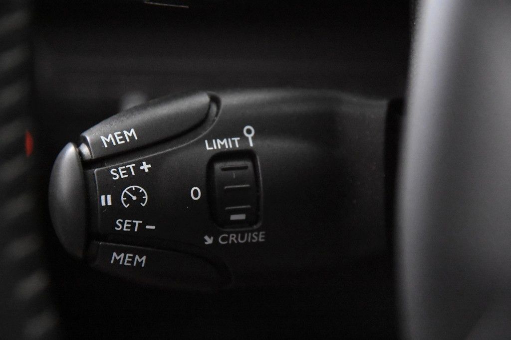 Peugeot 308 SW Allure 130 - Samsaru's Car Outlet