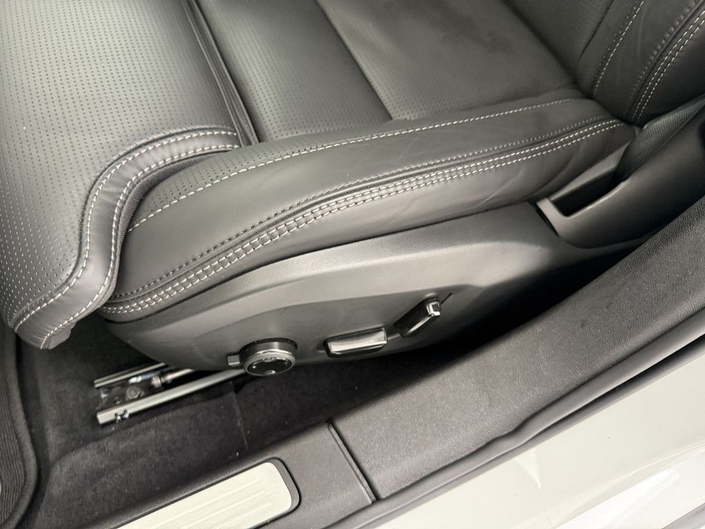 Volvo V60 T6 AWD Ultra Dark Recharge Plug-In Hybrid *A