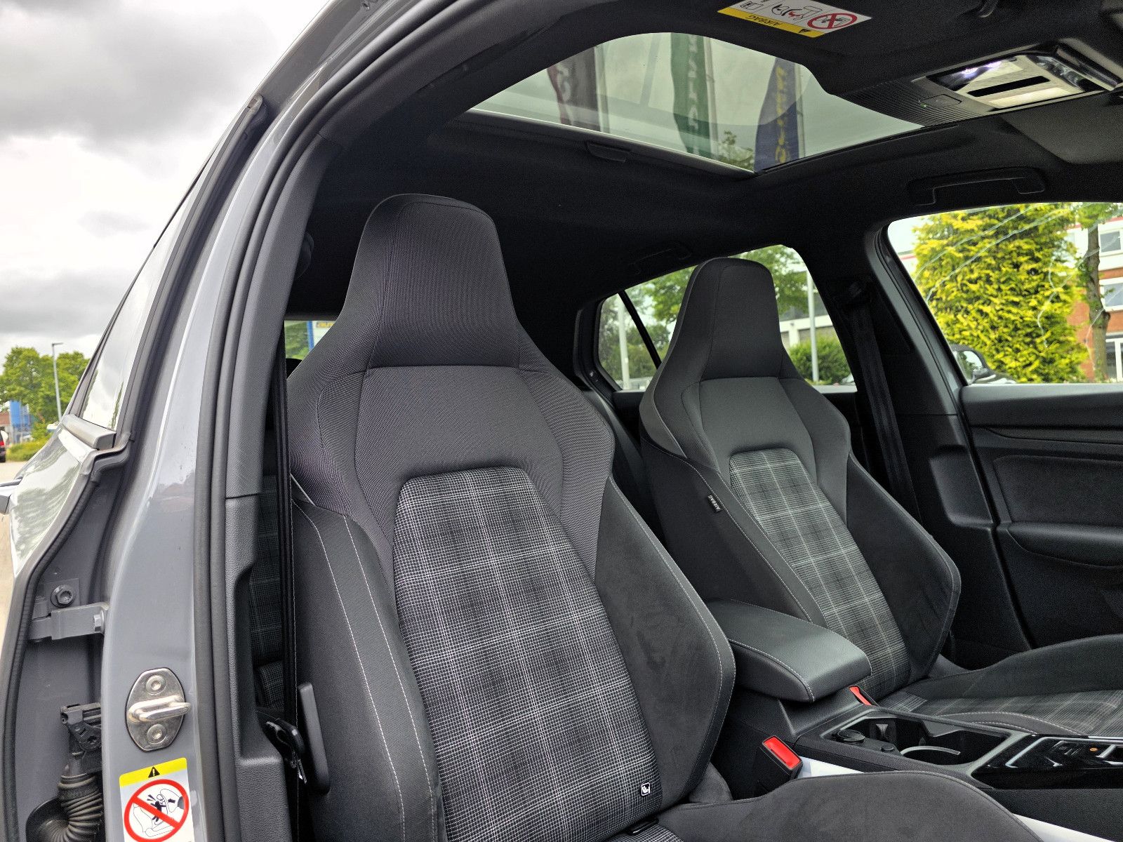 Volkswagen Golf VIII Limo GTD Black Style Pano HarmanKardon