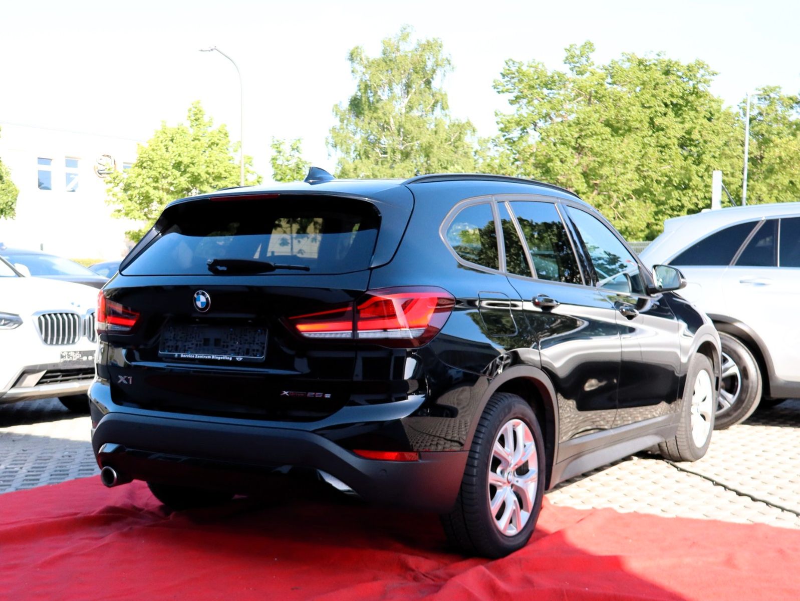 BMW X1 xDrive 25 e Advantage - Samsaru's Car Outlet