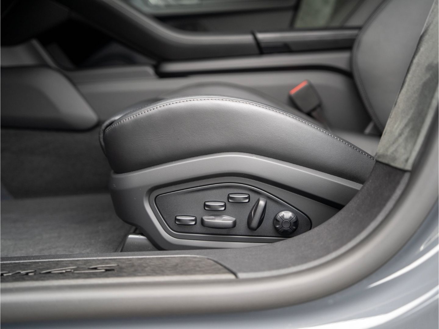 Porsche Taycan 4S Sport Turismo SportDesign BOSE HD-Matr