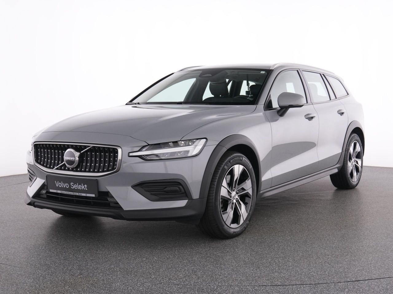 Volvo V60 Cross Country B4 AWD Plus+WINTERPAK+RFK+