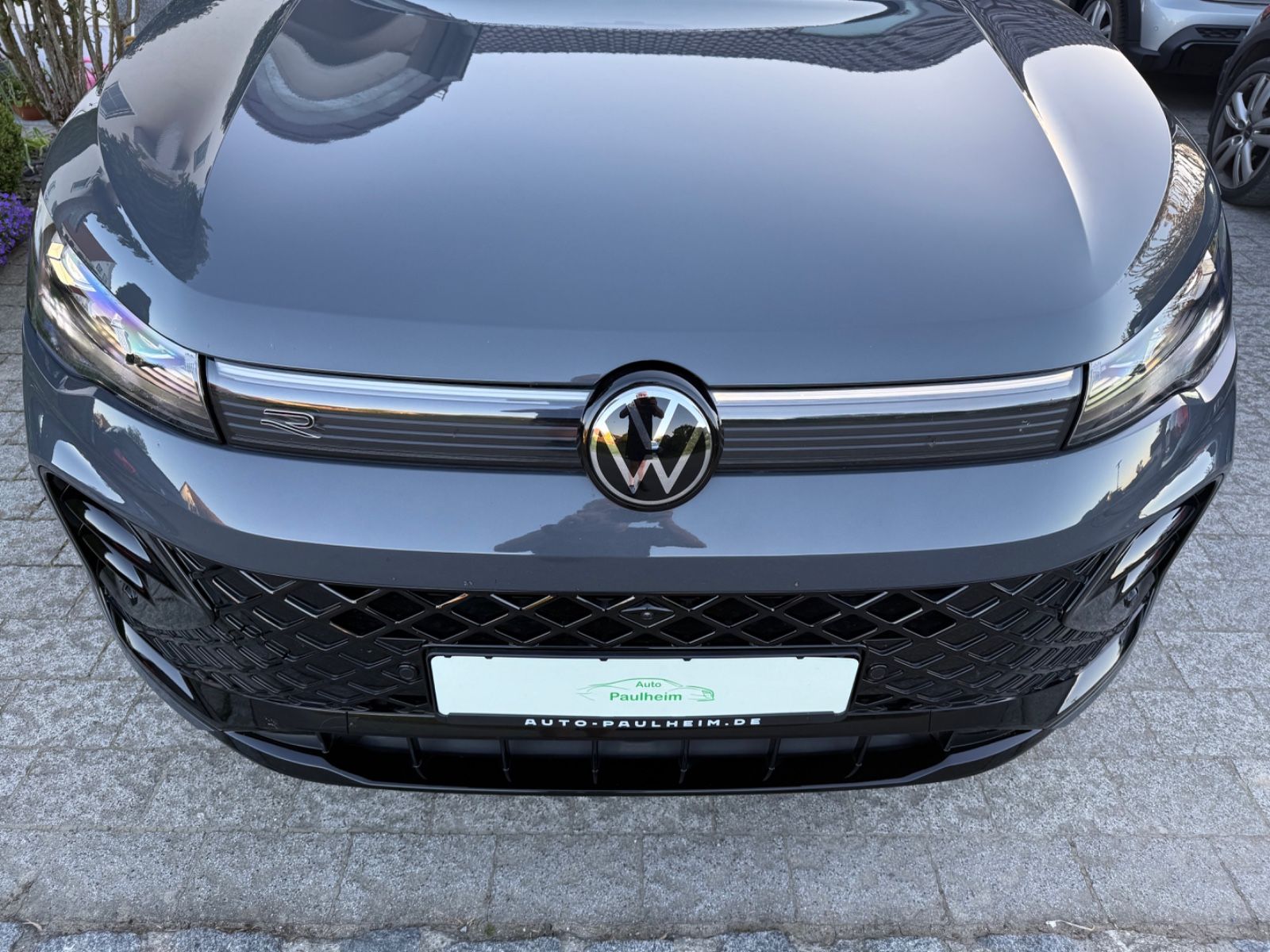 Volkswagen Tiguan 2.0 TSI DSG 4M R-Line»PANO»AHK»HuD»HK»20"